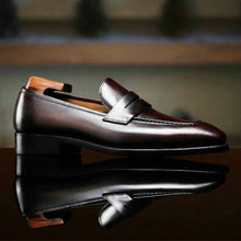 Black leather fashion men's loafers