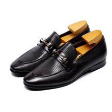 British crocodile pattern leather breathable slip-on loafers